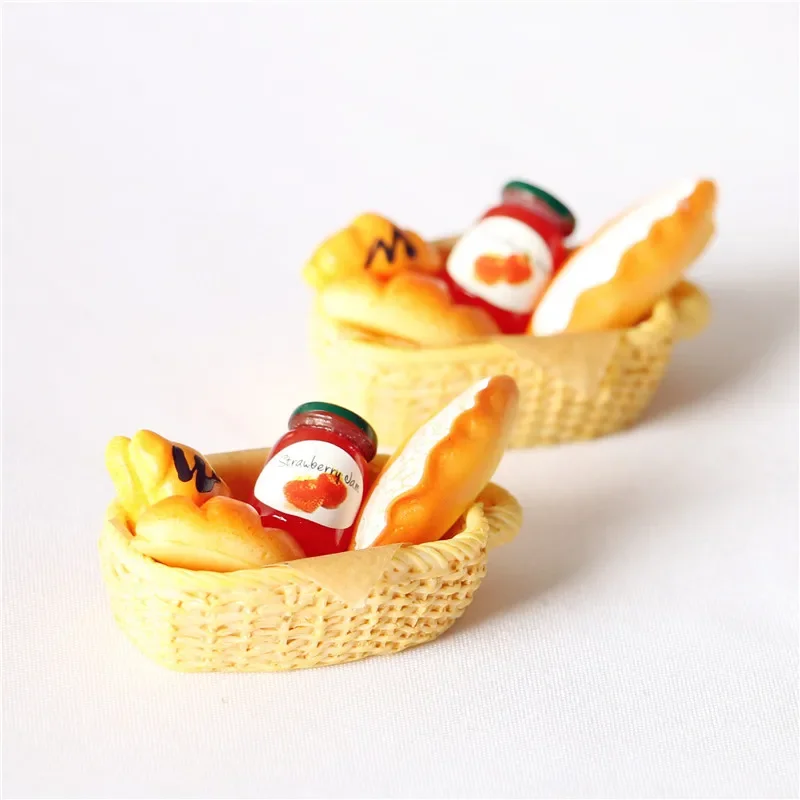 

5 Pcs/Set Resin Simulation Doll House Micro -shrinkable Food and Play Model Shooting Props Mini Jam Small Bread Basket
