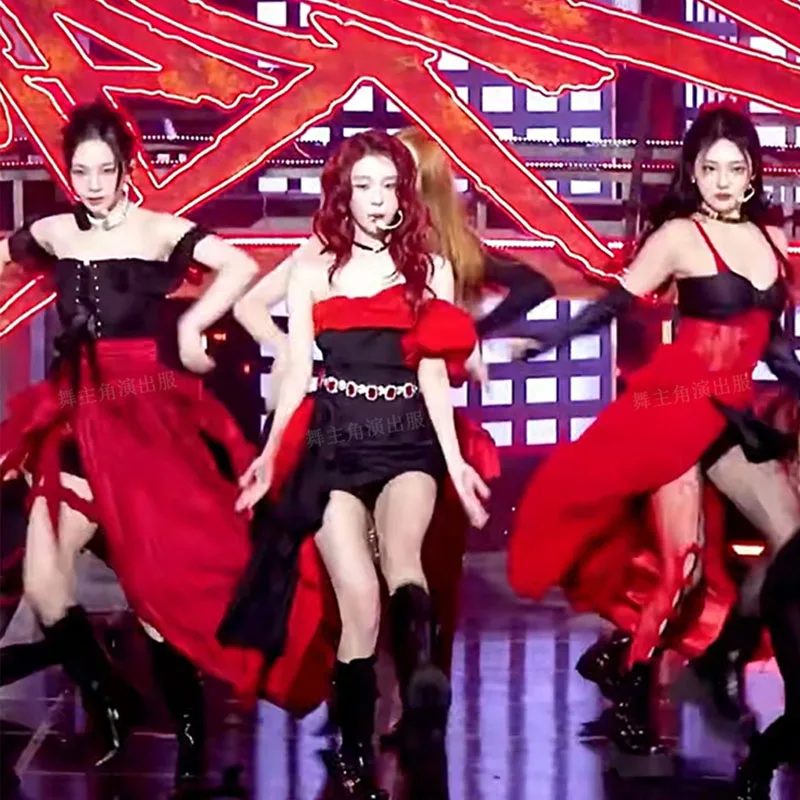 Kpopジャズダンス衣装、黒、赤のスタイリッシュなパフォーマンス