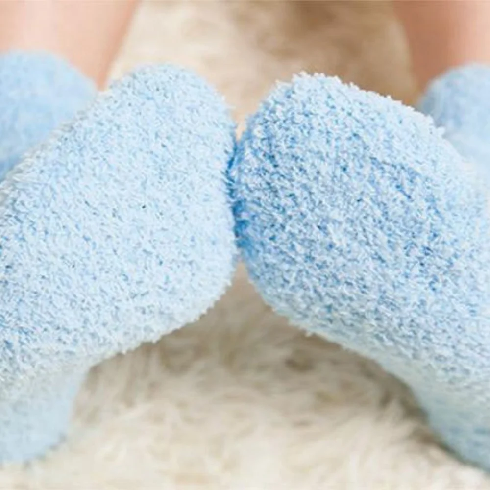 Damen-Bettsocken in Reinen Bonbonfarben, Flauschig Warm für den Winter, Weihnachtsgeschenk, Weiche Bodensocken aus Coral-Fleece und Samt für Zuhause, Dropshipping – Detail 16