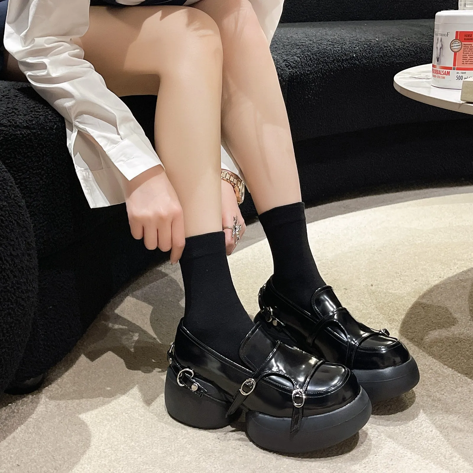 

Loafers Women Platform Shoes Belt Buckle Designer Round Heels Retro Punk Japanese Style Patent Leather Party Shoes High Heels