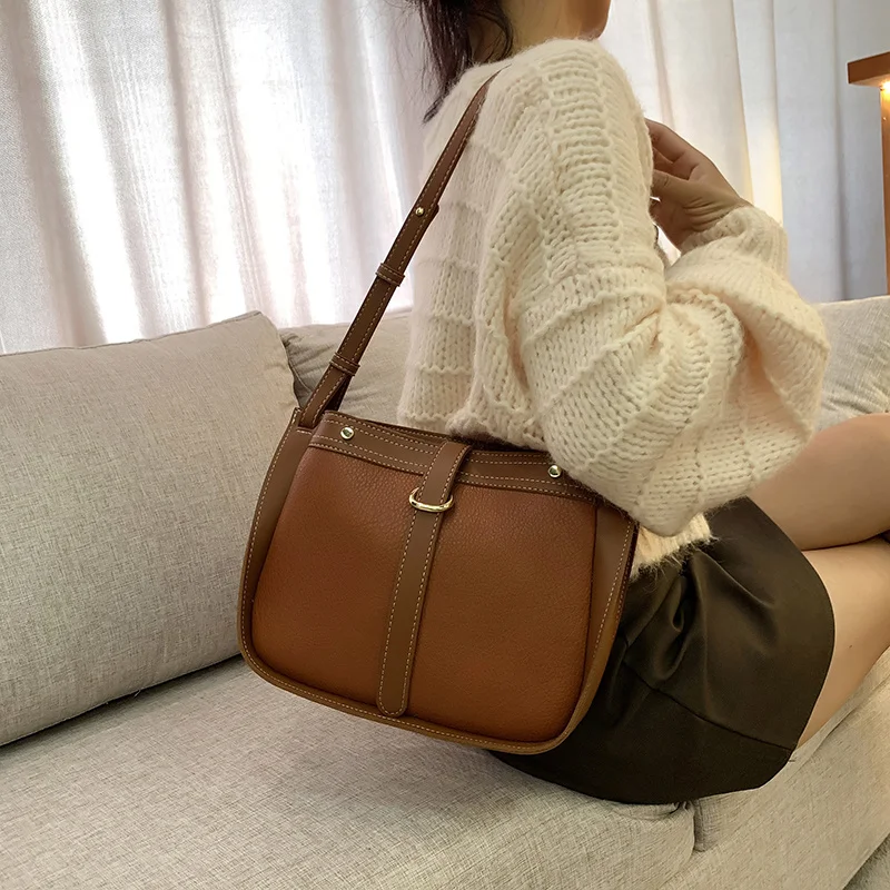 

Vintage Large Capacity Women's Shoulder Bags 2022 New Simple All-match Bucket Handbags Luxury Designer Lady Texture PU Tote Bag