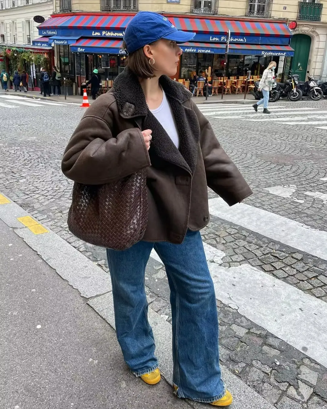 2023 Winter Frauen Warme Jacke Vintage Casual Solide Faux Leder Langarm Mantel Weibliche Windjacke Outwear Revers Tops – Detail 2