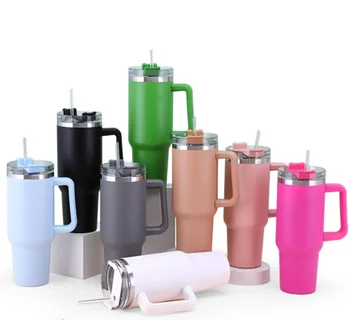 Tazze da caffè in acciaio inossidabile termico e isolante a freddo con cannuccia Tazza d'acqua portatile di grande capacità adatta per tazza Stanley 1