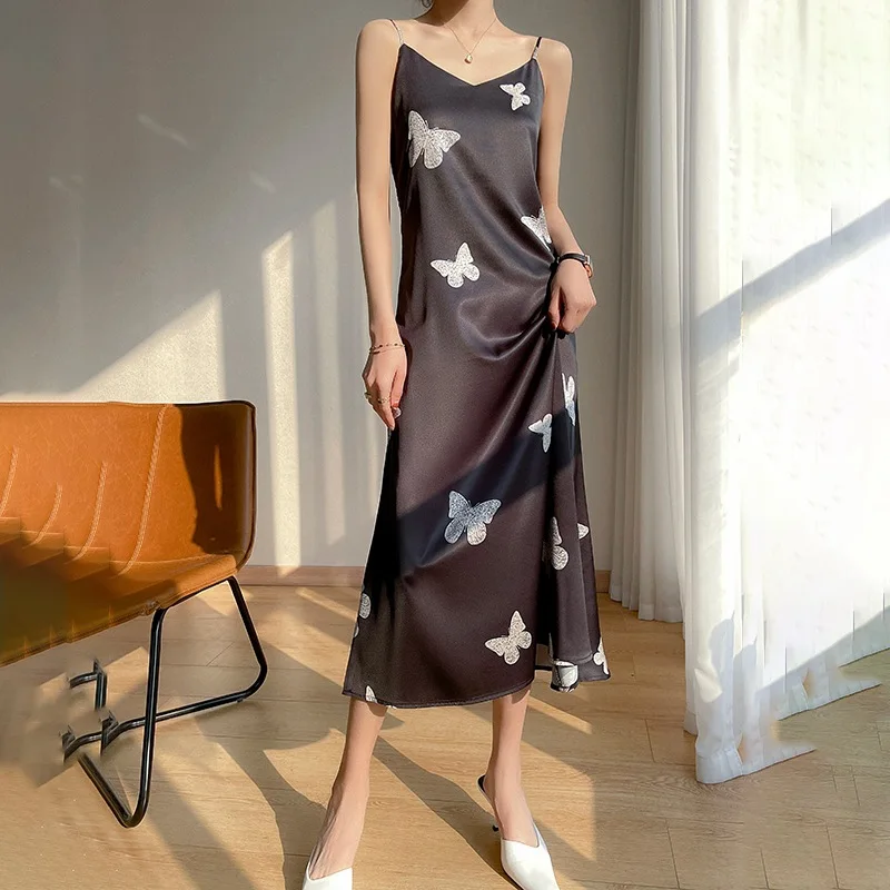 

New suspender dress summer V-neck French high-grade dress temperament slim skirt.
