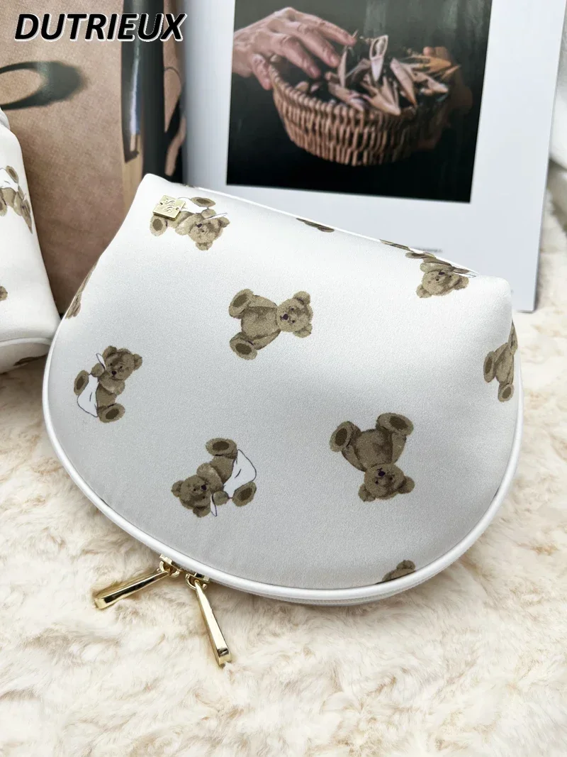 Fashion Sweet Cute Ladies' Cosmetic Bags 2024 New Elegant Casual Mini Portable Small Bucket Bag for Women Make Up Case