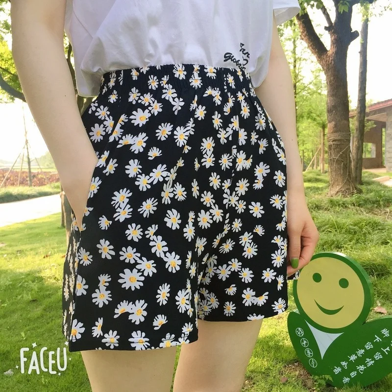 Summer Women Daisy Polka Dot Loose Shorts Korean Casual Plus Size High Waist Chiffon Wide Leg Shorts Female Fashion Streetwears