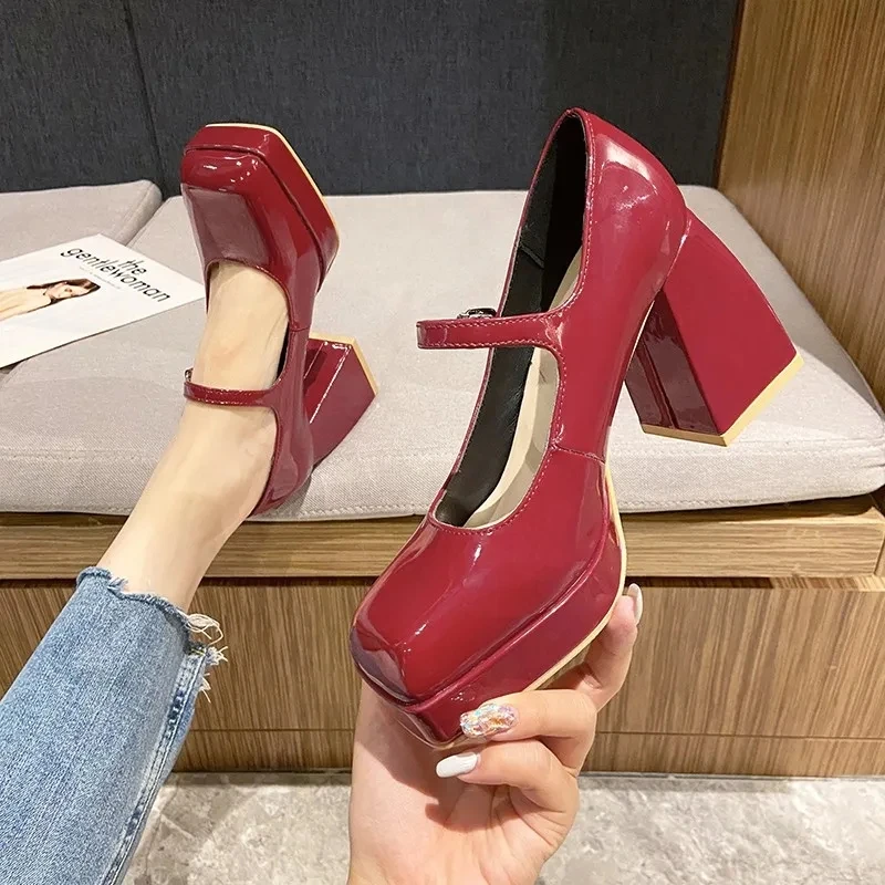 

Sexy Mary Jane High Heels Patent Leather Buckle Square Toe Hollow Banquet Sandals 2023 Summer New Fashion Platform Women's Pumps