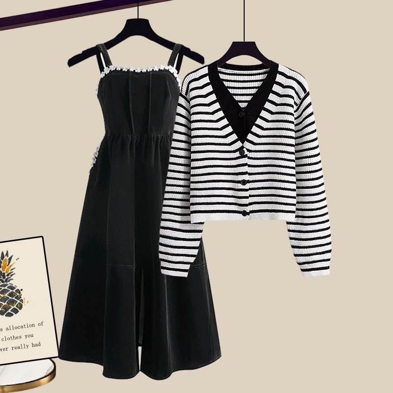 

Fall-winter explosive 2024 new this year's fashion beautiful two sets of high-class lace dress with striped fake two sweaters