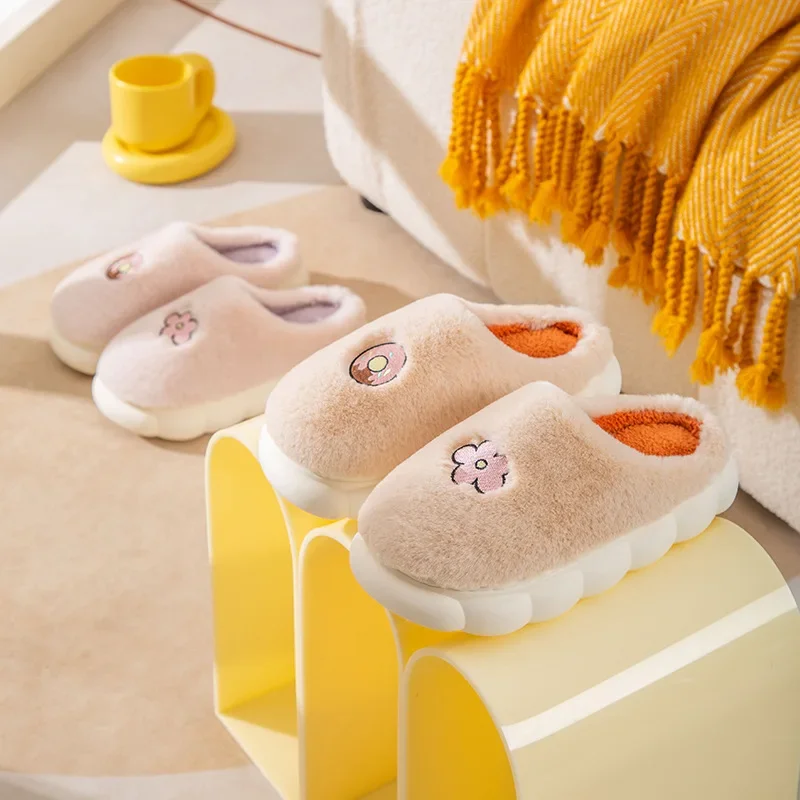 Winter nice flower Slippers Women Men Fashion Cute Fluffy Slippers Winter Warm Lovers Fur Casual Confinement Shoes