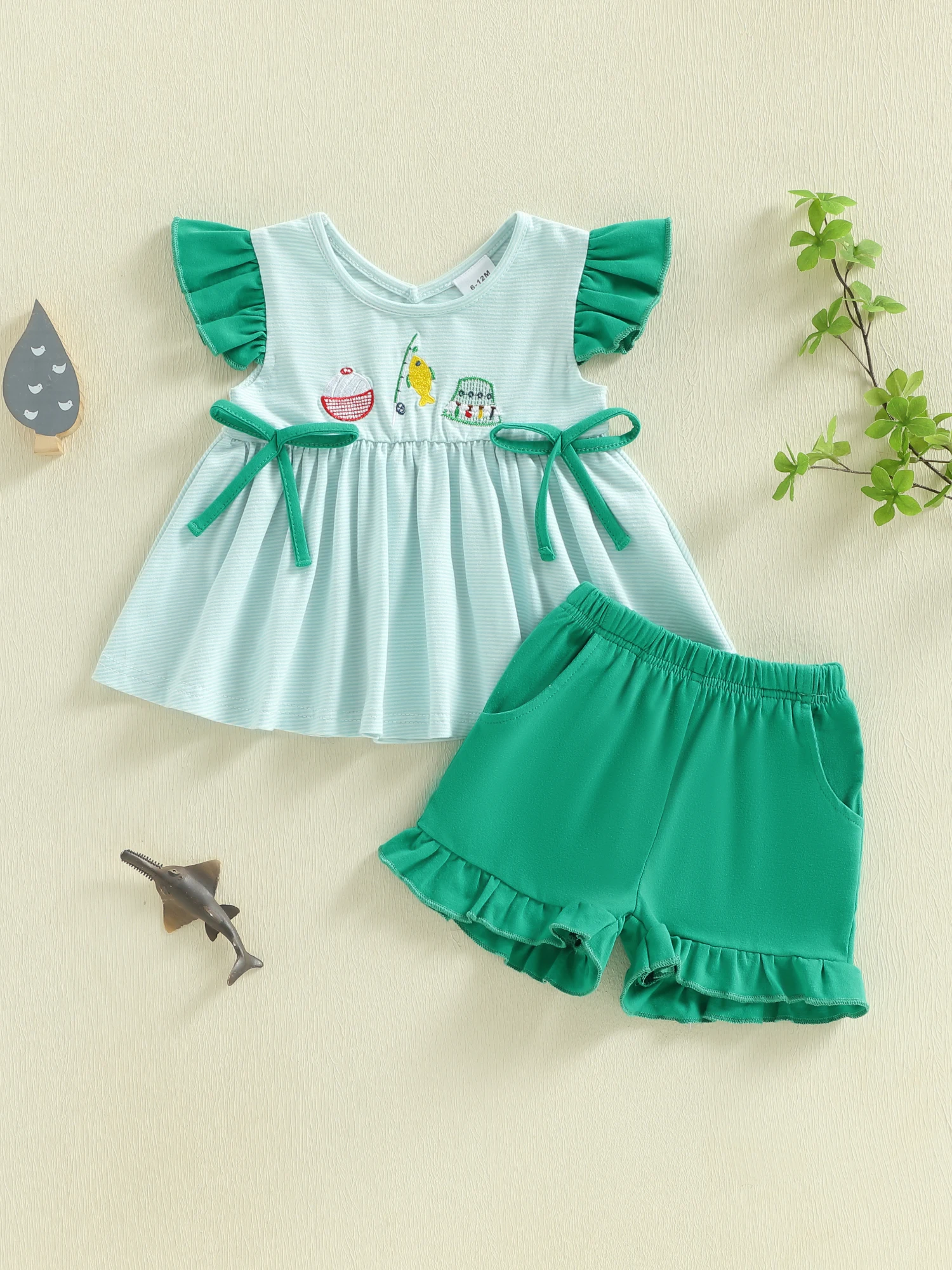 2Pcs Baby Girls Summer Clothes Short Sleeve Heart Striped Print Tops and Elastic Waist Shorts Set with Bow Detail