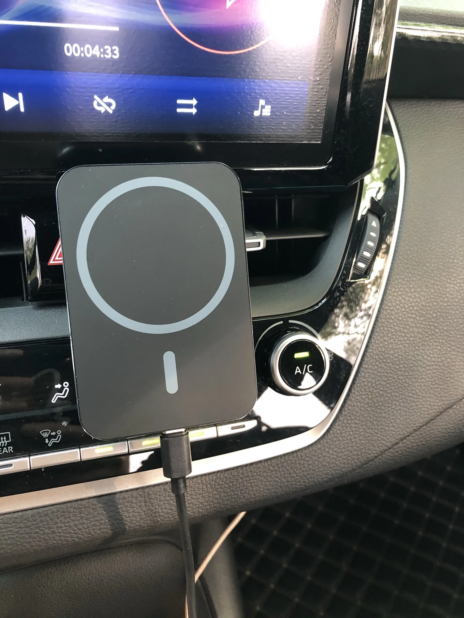 Simple Fast Charger 15W Wireless Car Charger photo review