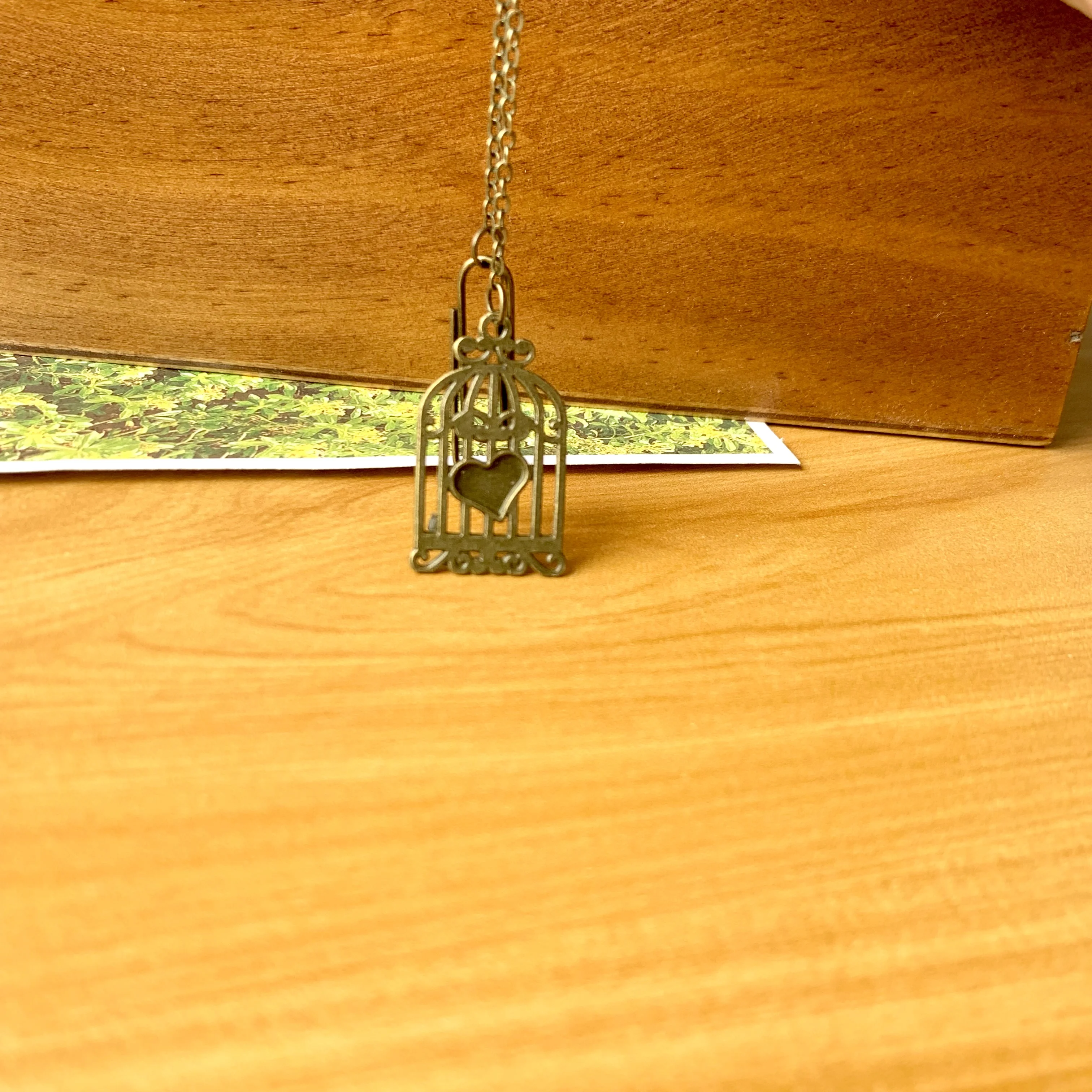 Pendant Bookmark metal bookmark bookmarks stationery supplies Creative Retro Love Bird Cage Clock Watch Leaves Metal Book Marks Book Page Mark School Supplies Stationery