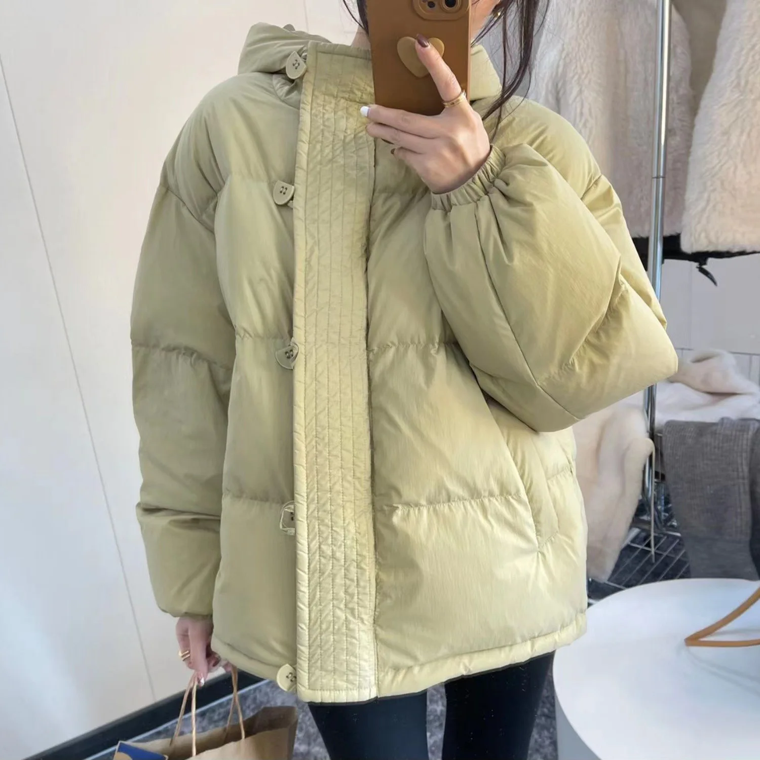 

2022 new down jacket women's short thickened loose half-circle button solid color long-sleeved bread jacket