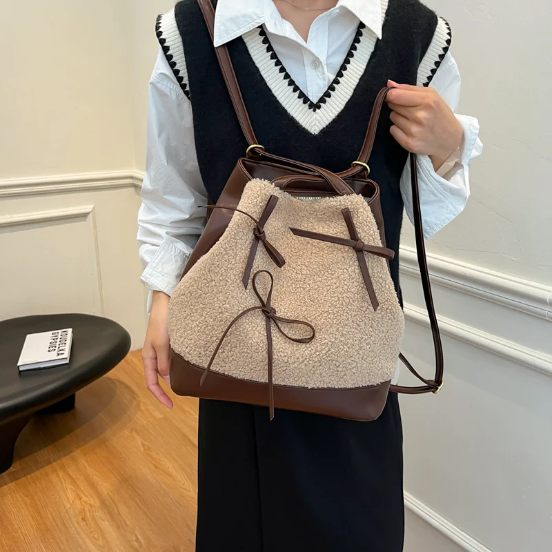 Fleece Shoulder Bag Furry Tote Bag for Women Faux Fur Handbag  Women's Backpack Fluffy Commute Shopping Bag Fuzzy Tote Bags