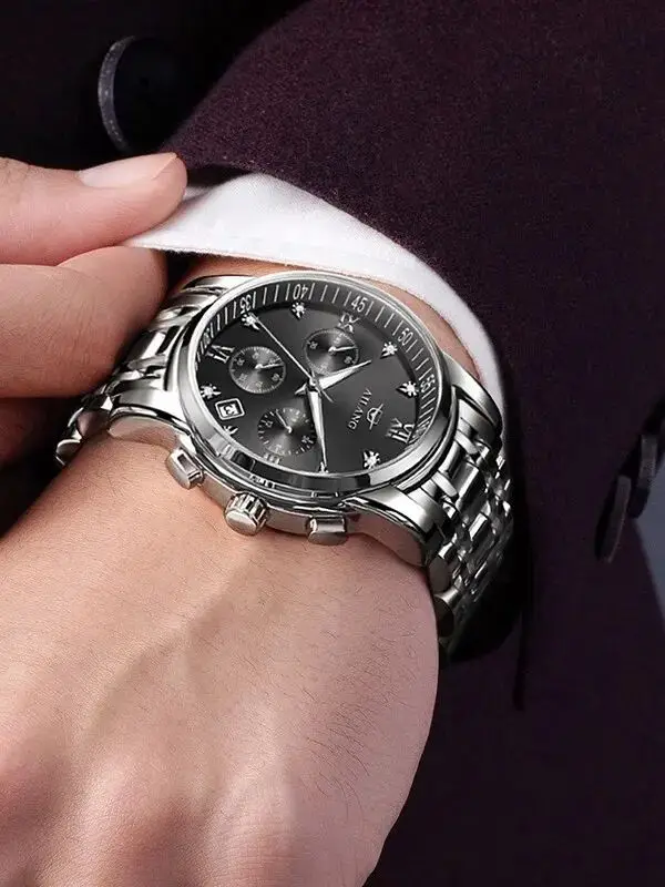 Luxurious Gold Luminous Quartz Watch - Multifunctional Business Edition