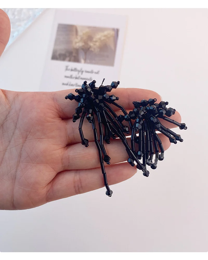 2025, handgefertigte baumelnde Ohrringe mit Kristallquasten | Barockes Perlen-Feuerwerk-Blumendesign | Eleganter Statement-Schmuck für Damen – Detail 17