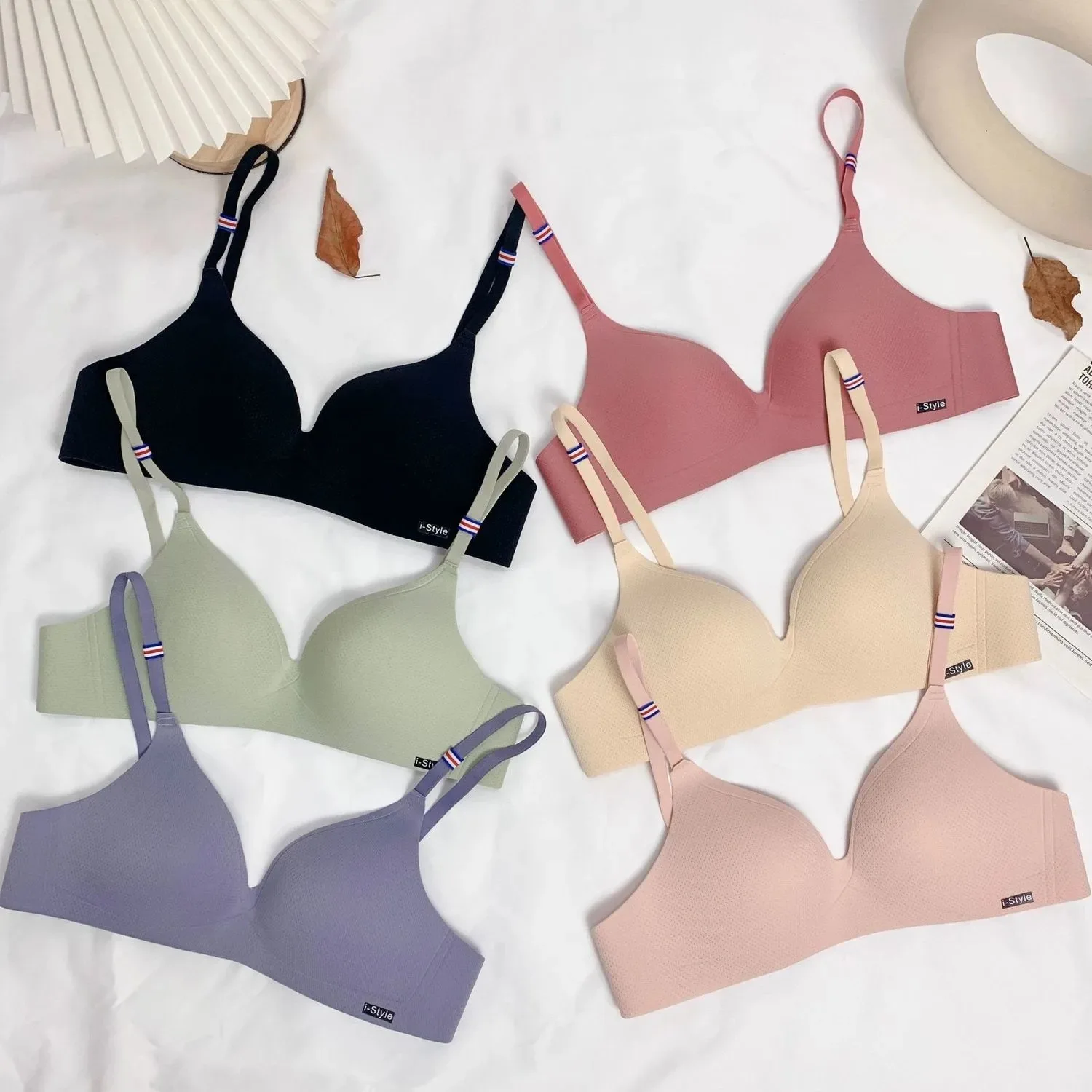 

1Pcs Everyday Bra For Young Woman Teenagers Bralette Active Wire Free Push Up Lingerie Women's Underwear Free Shipping BANNIROU