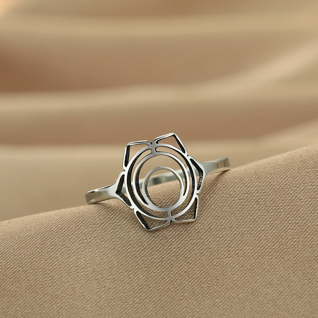 Anillo Geométrico de Flor y Hoja Vintage (Acero Inoxidable Dorado) S5e879d5f81ff4c0fbdcc4a8edf4844baz