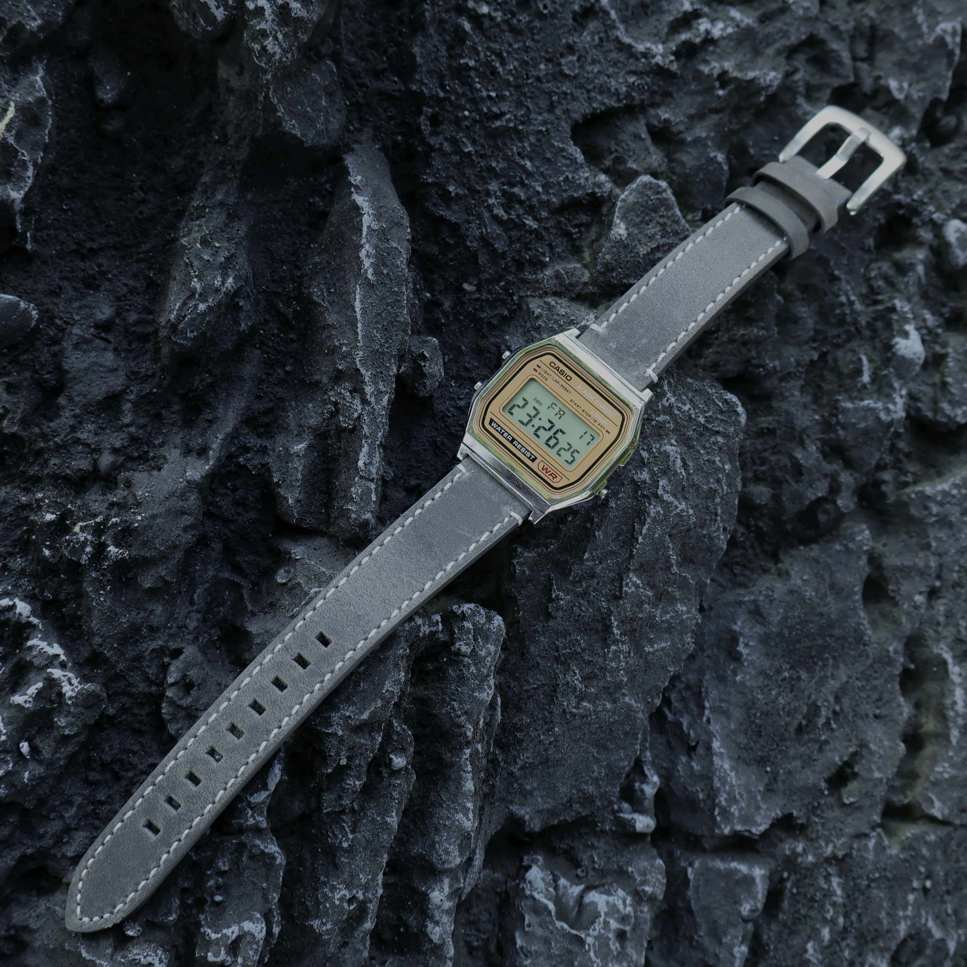 CASIO　AE-73G 新品バンド　　クオーツ稼働品 Amazon.co.jp: ナイロン腕時計ストラップ Casio AE1200WH AE