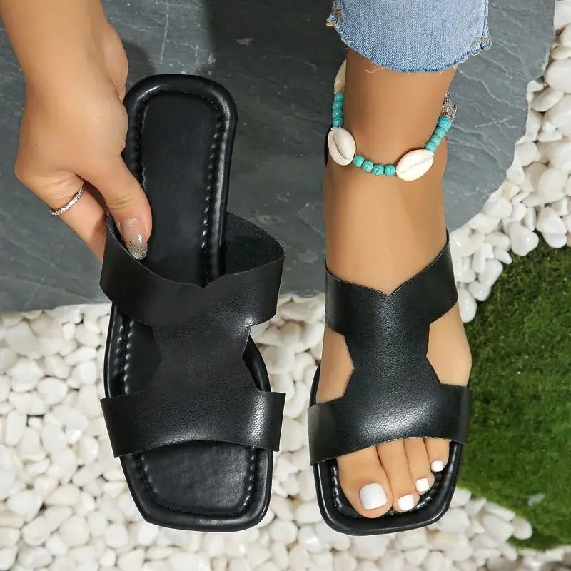 

2024 Designer Women Summer Slippers Female Minimalist Square Toe Flat Sandals Hollow Out Open Toe Slides Sandals Womens Footwear