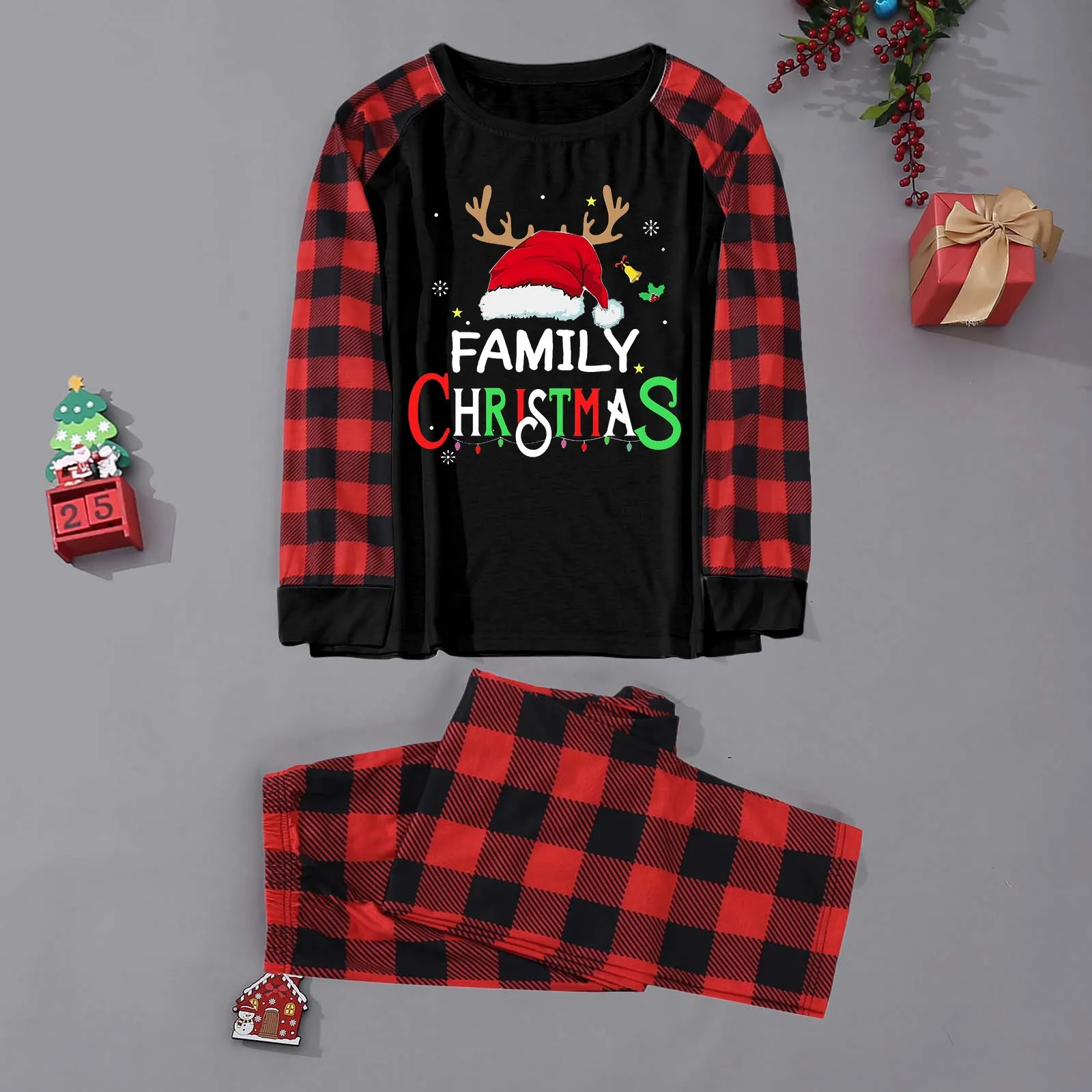 thumbnail image 4 of Conjunto de pijamas familiares con estampado navideño, conjunto a juego para madre, padre e hijos, mameluco para bebé, ropa para niños y niñas, pijamas con aspecto navideño para el hogar para Año Nuev, 4 of 5
