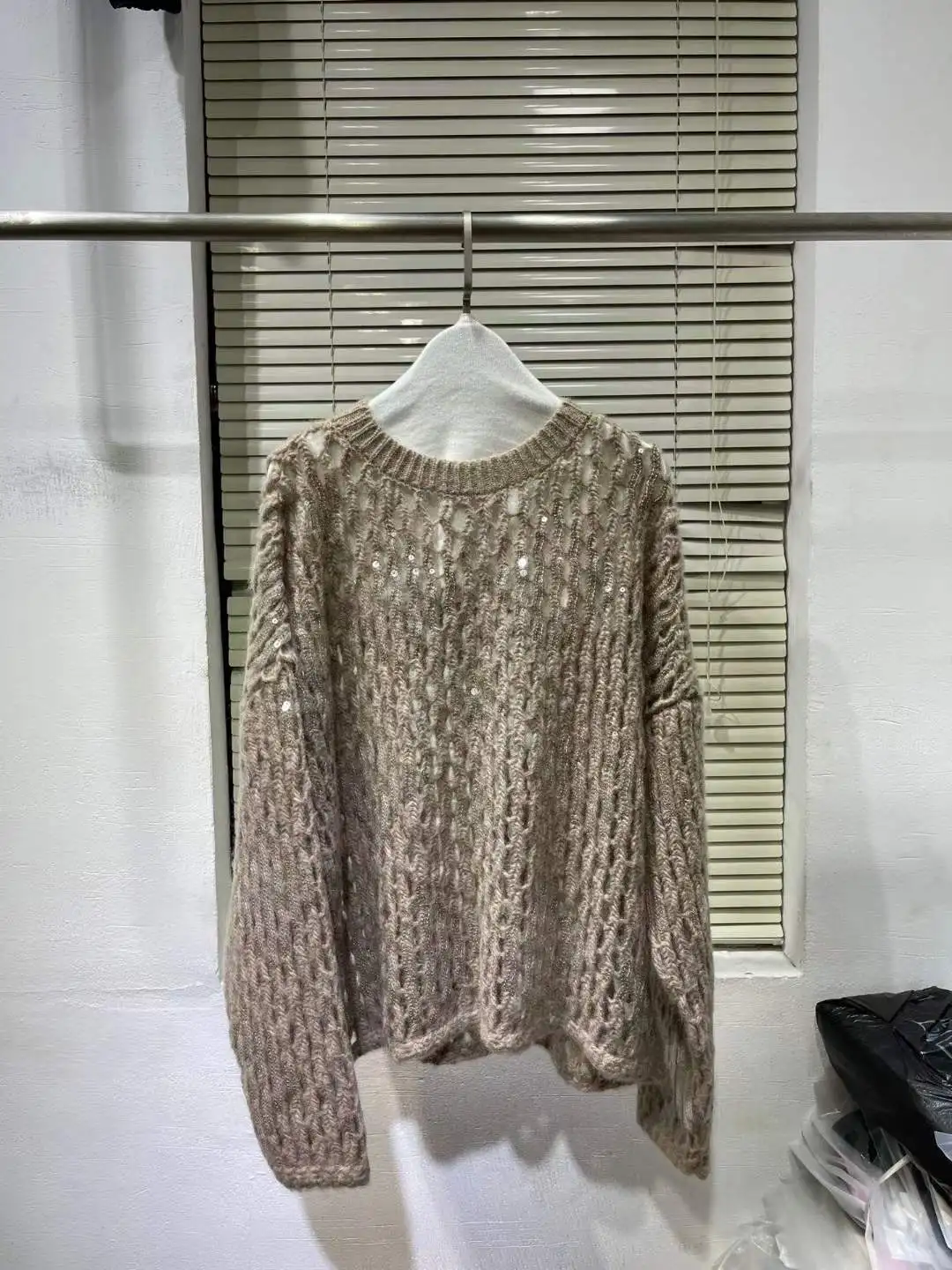 Рисунок 3 - Женский свитер на осень и зиму