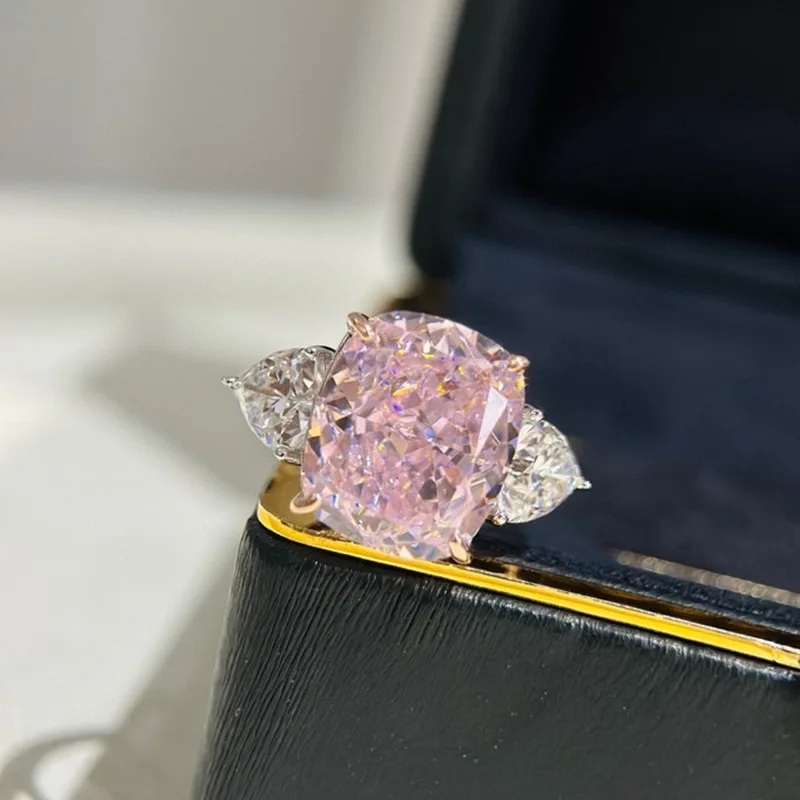 

Женское украшение из серебра 925 пробы