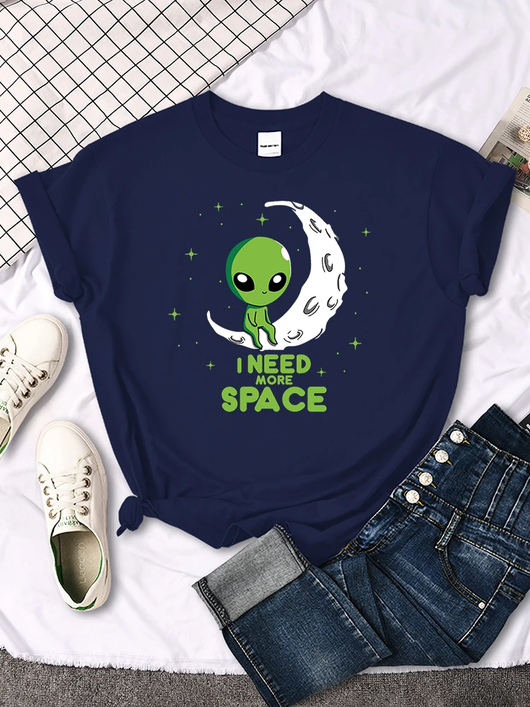 I Need More Space Green Alien Female T Shirts Cartoons Oversize Top Fashion Tshirt Leisure Fit Tee Summer Casual Women T-shirt