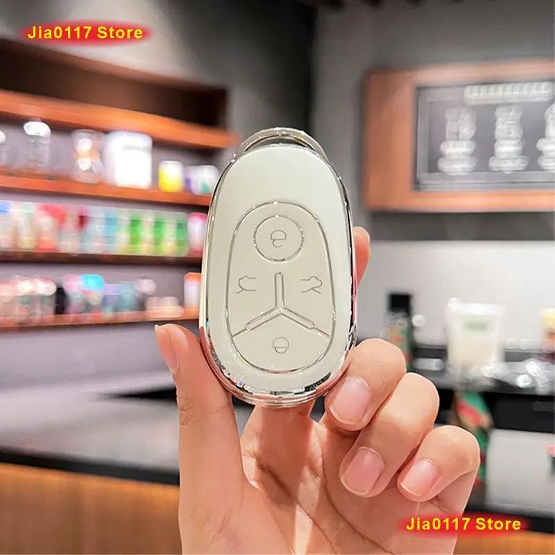 Silicone smart key case with keychain - close-up