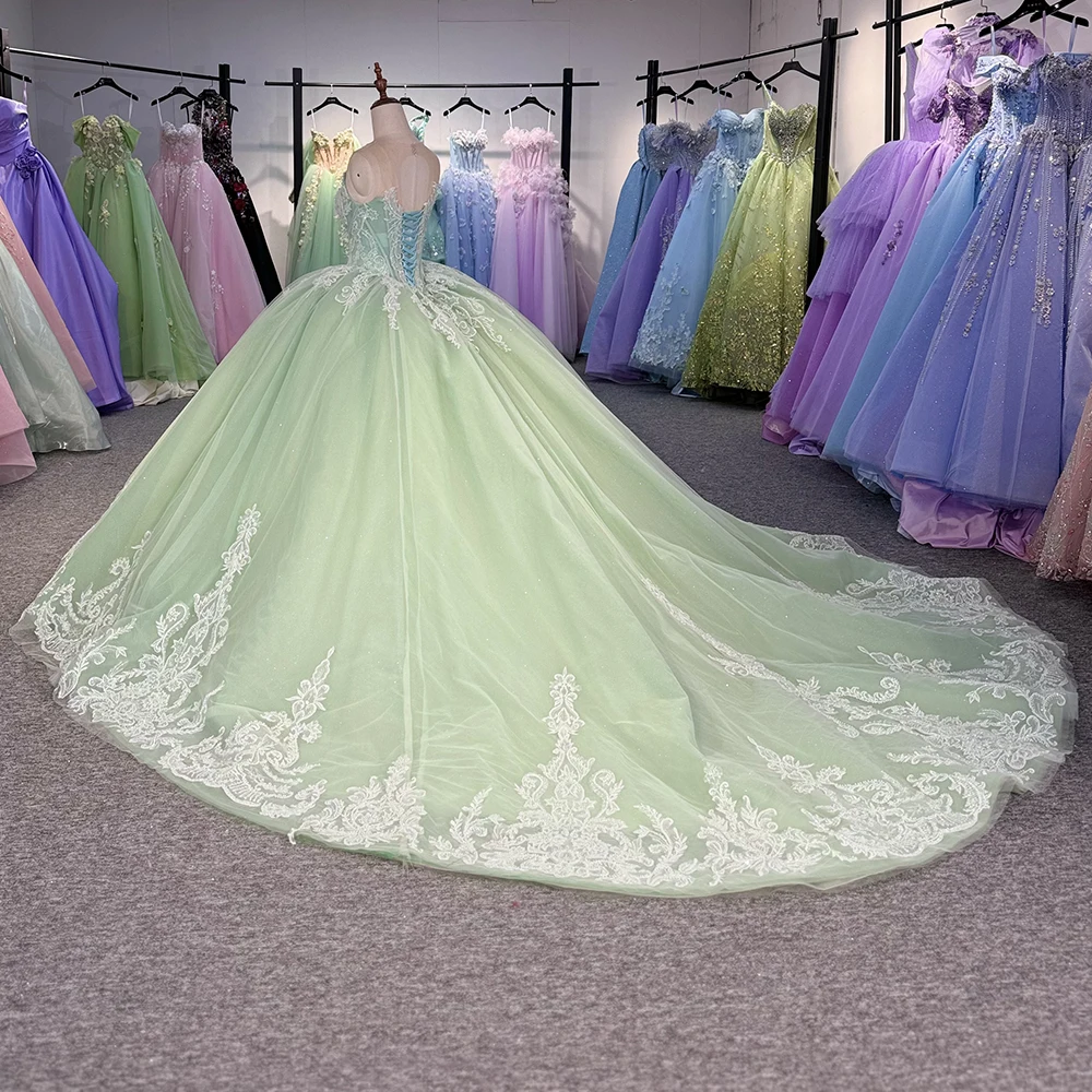 Grünes Quinceanera-Abschlussballkleid mit O-Ausschnitt, wunderschönes, ärmelloses, maßgeschneidertes Prinzessin-langes Glitzer-Sweet-16-Kleid, Vestidos DY6824 – Detail 4