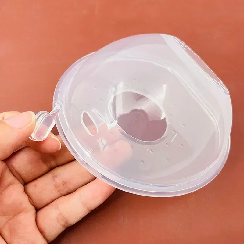 Description Picture 4 of itemNew Silicone Mother's Milk Collector With Scale Wearable Anti Spill Breast Pads Nipple Pain Protector Maternity Breastfeeding
