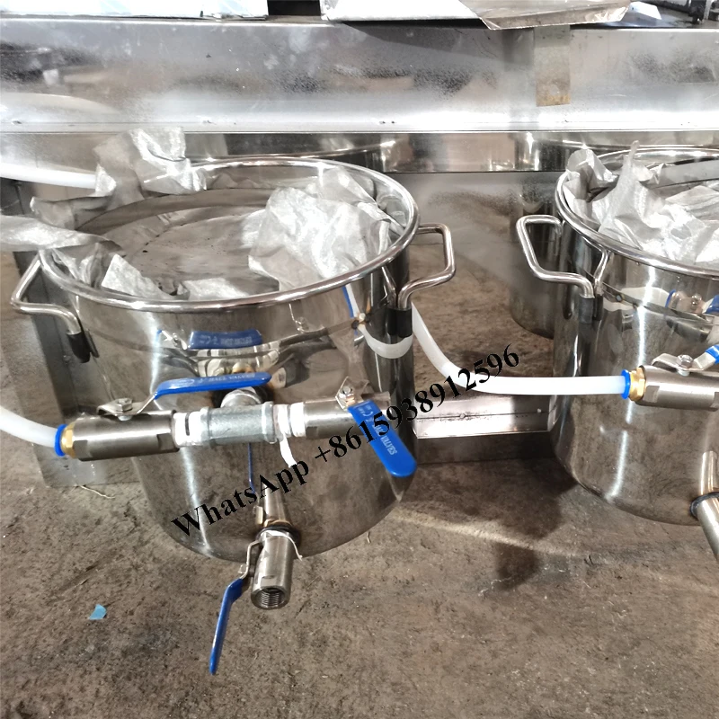 Commercial Oil Press Machine 30-60Kg Per Hours 220V 380V Sesame Peanut Walnut Extractor