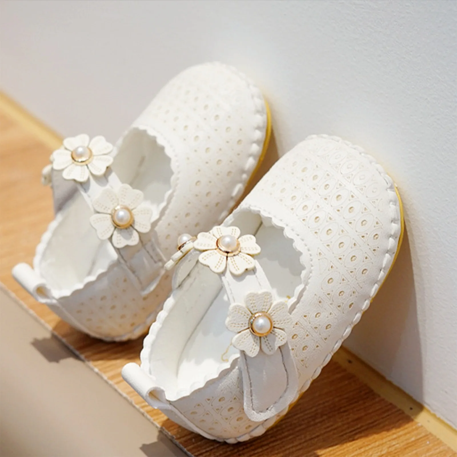 Flower Baby Girls Moccasins Shoes PU Leather Cute Soft Sole Flat Shoes Prewalker Anti-Slip Crib Dress First Walker