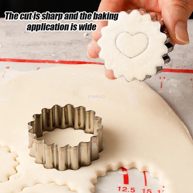 Jam sandwich biscuit cutting Stainless steel biscuit embossing mold machine Heart shaped pastry mold 1/2pcs