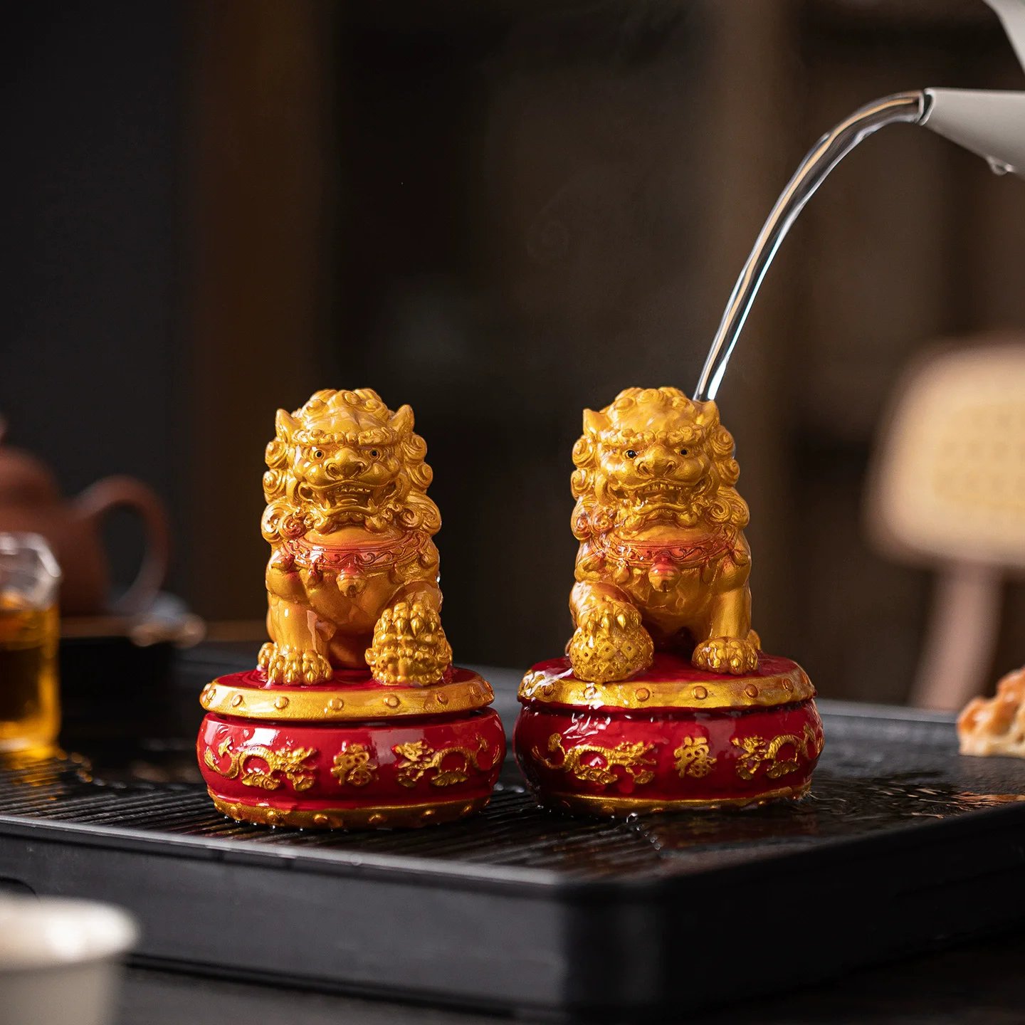 Color Changing Chinese Style Peking Lion Tea Pet, Guochao Raisable Ornament for Wealth & Tea Table, Creative Ceramic Decor
