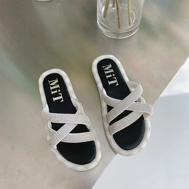 Alionly Ladies Slippers 2023 Summer New Rhinestone Flat Bottom Non-slip Seaside Beach Soft Bottom Fashion Sandals and Slippers