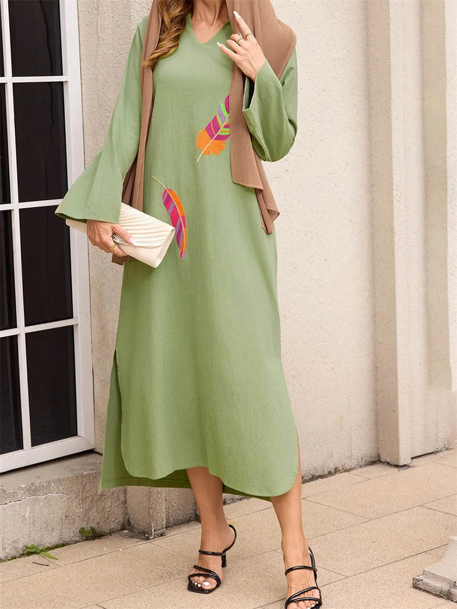 Elegant Middle Eastern Inspired Women s Long Dress with Feather Print Loose Fit V Neck and Long Sleeves for a Stylish Look