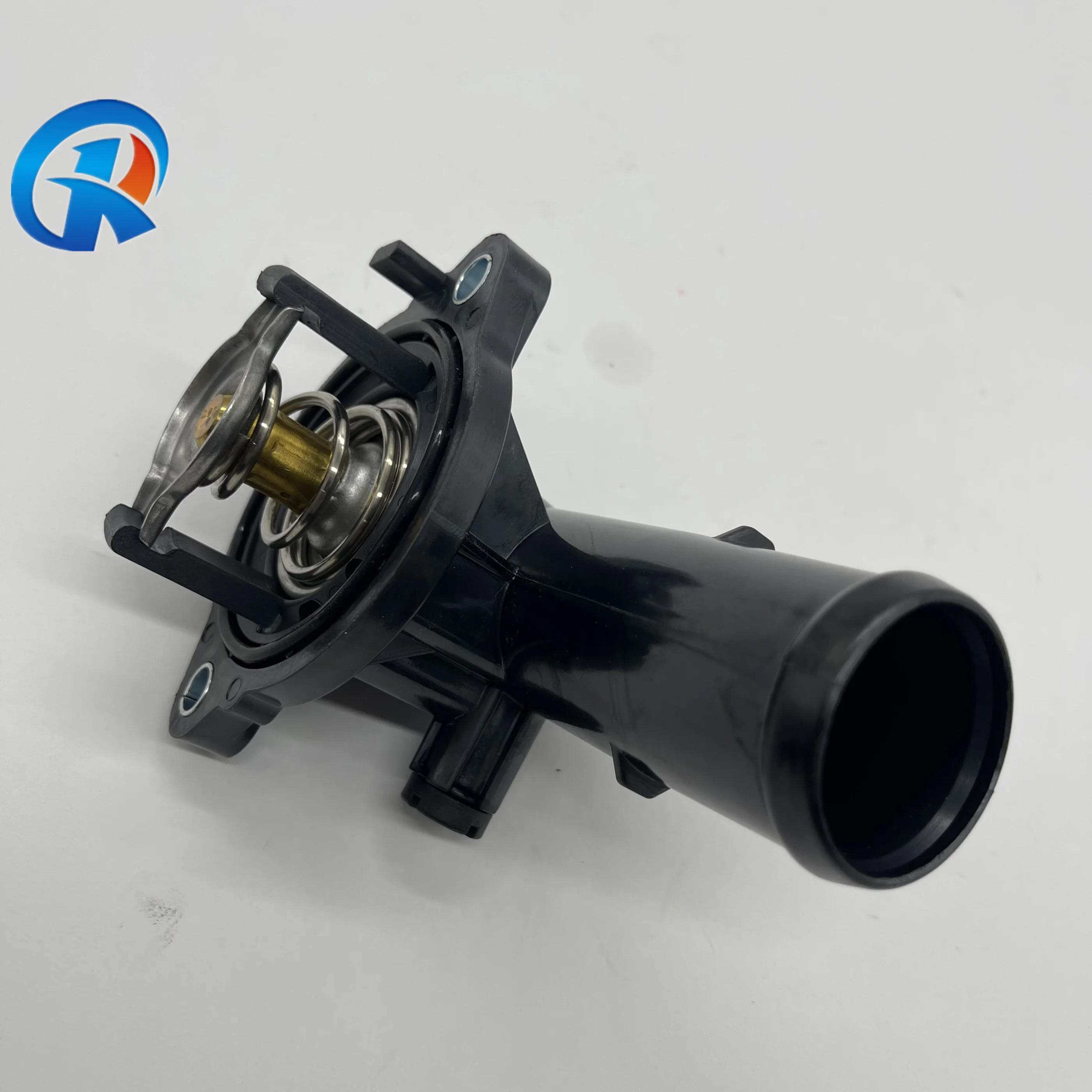 Car Thermostat 323056 330424 For maserati quattroporte ghibli Cooling Thermoregulator