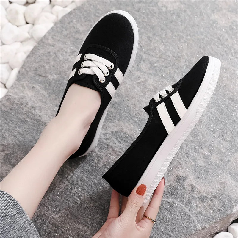 Versatile New Canvas Shoes Women's Little White Cloth Shoes ULZZANG Board Shoes Low Top Instagram Trendy Women's Shoes Fall 2024