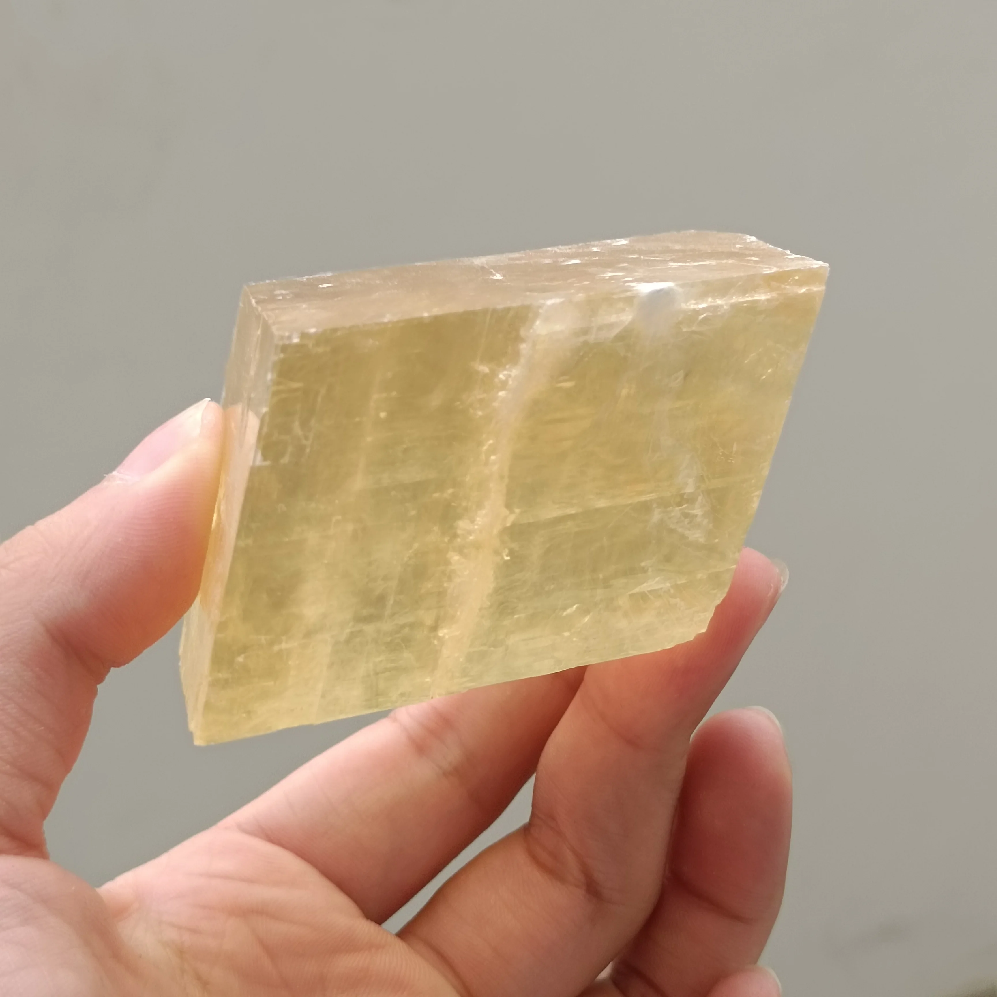 1 pieza de calcita de paralelogramo óptico, espato de Islandia, cristales naturales, piedras minerales, piedras curativas, decoración, artesanía, colección