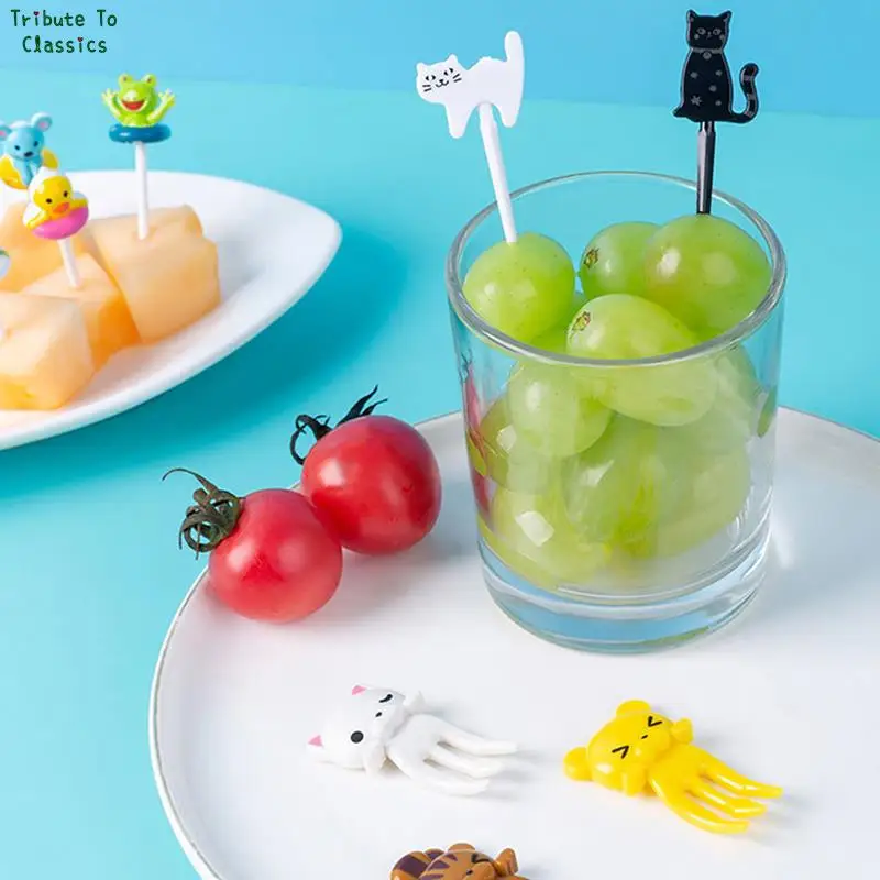 Description Picture 6 of item1 set/pack Cute Eyes Fruit Fork Plastic Fruit Pick Kids Bento Lunch Snack Cake Dessert Food Toothpick Kitchen Tableware Decor