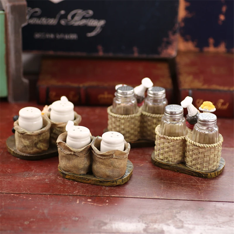 Kitchen Chef Cook Pepper Condiment Bottle Model Statue Miniature Figurine Gifts Crafts Resin Home Decoration Accessories TTBD85