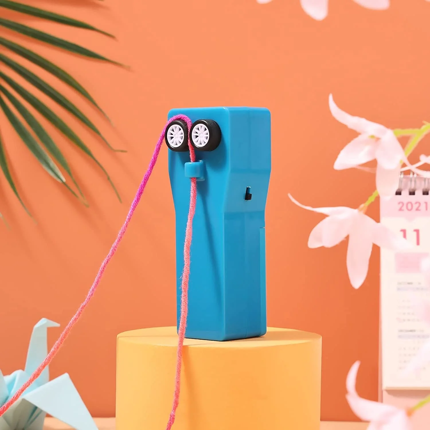 HandheldRopeLauncherToyforKidsElectricZipStringThruster