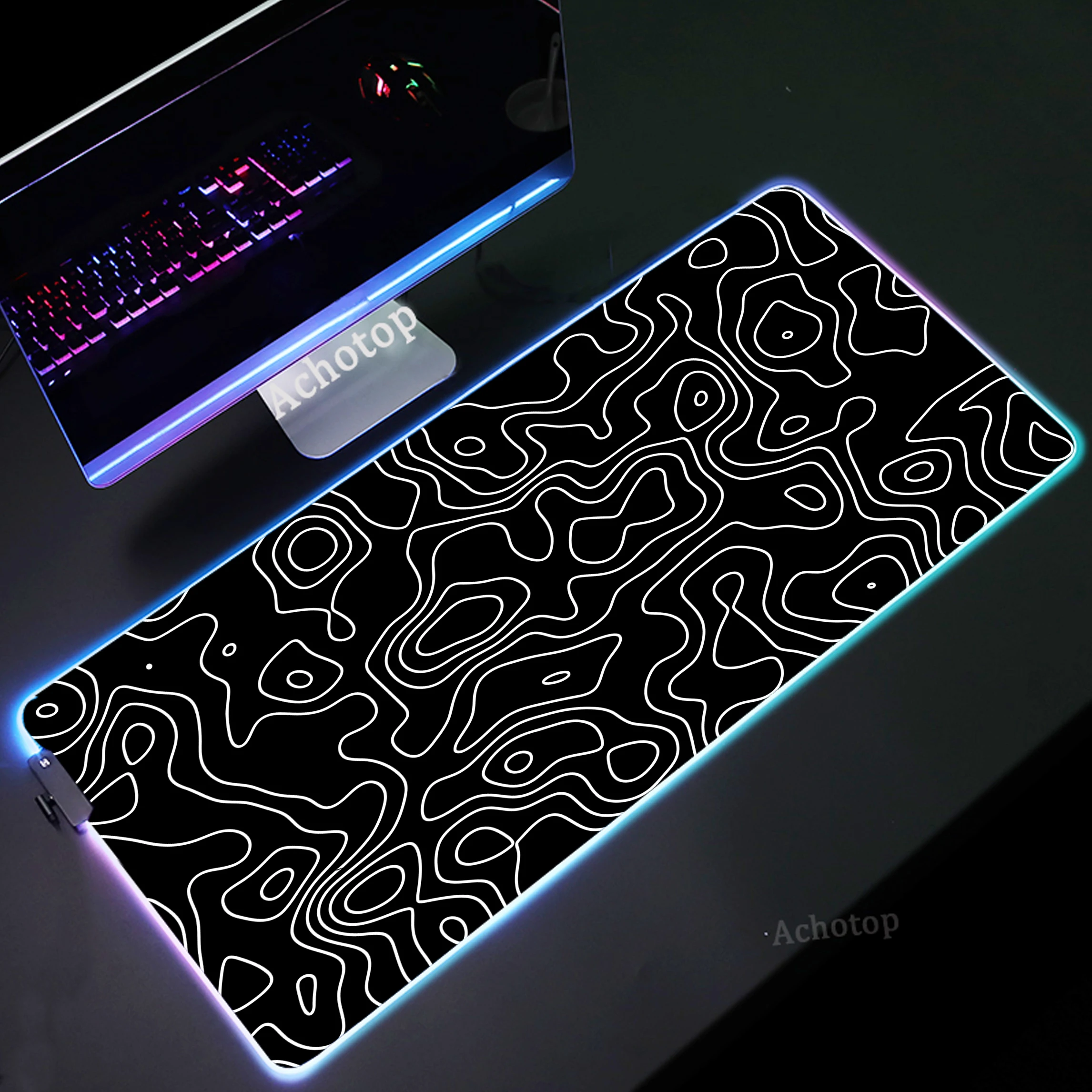 Рисунок 2 - Черный и белый коврик для мыши с RGB подсветкой