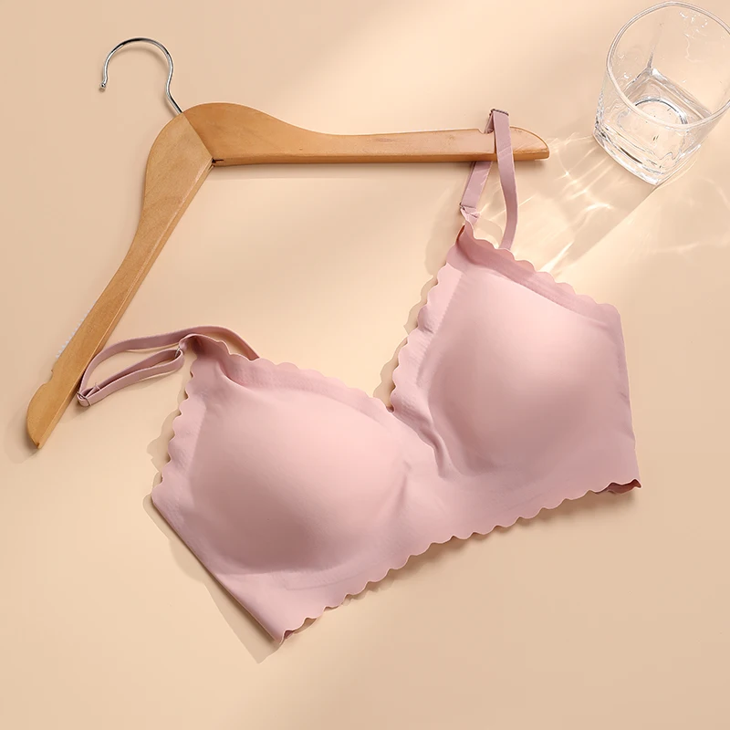 Hot Sale Comfy Bra WireFree Padded Wavy Edge Korea Laser Cutting Invisible Yoga Wear Ladies Bra Seamless Women Bra 3