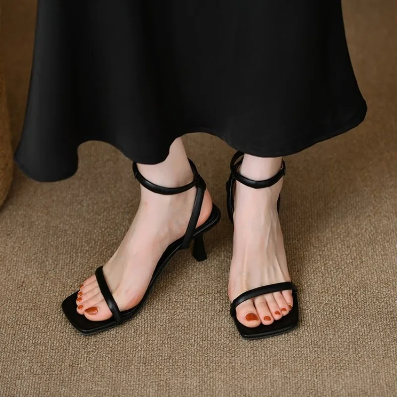 Luxury Sandals Women Sandals Ladies Heels Elegant Summer Slippers Outside Leather Female Slippers Fashion Woman Sandals