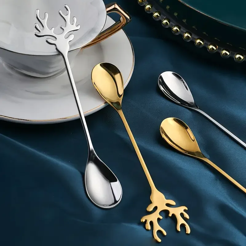4/8pcs Stainless steel elk tableware Christmas Elk dessert spoon Coffee spoon mixing exquisite Christmas gift stainless steel spoon