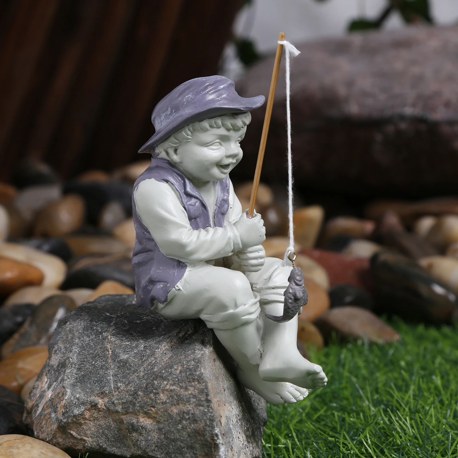Pond Fishing Statue Resin Fisherman Boy with Removable Fishing Rod