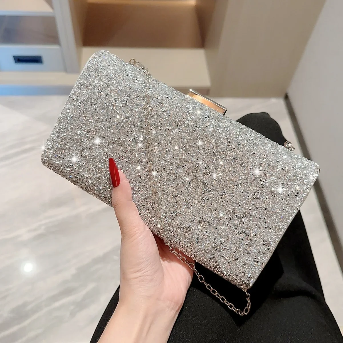 Pochette Da Sera Glitterata Oro Chiaro – Borsa A Mano Con Tracolla Rimovibile, Elegante Per Feste E Matrimoni, 17x9x5 Cm