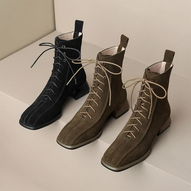 2023 Nuova Punta Quadrata Tacco Spesso Doc Martens Tutto Temperamento Moda Stivali Stivaletti Piccola Fragranza Stretch Slim Boots